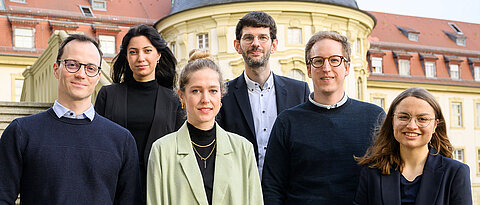Das CoVacSer-Studienteam am UKW (v.l.): Alexander Gabel, Julia Reusch, Juliane Mees, Manuel Krone, Nils Petri und Isabell Wagenhäuser 