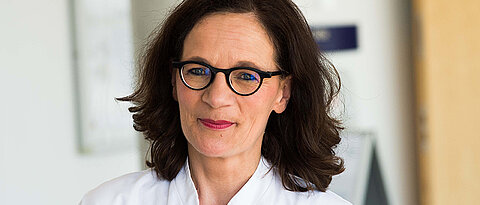 Dr. Maria-Elisabeth Goebeler spricht in Folge 6 des Podcasts der CCC Allianz WERA über klinische Studien. 