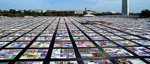 Der AIDS Memorial Quilt erinnert in den USA an Menschen, die an AIDS gestorben sind. 