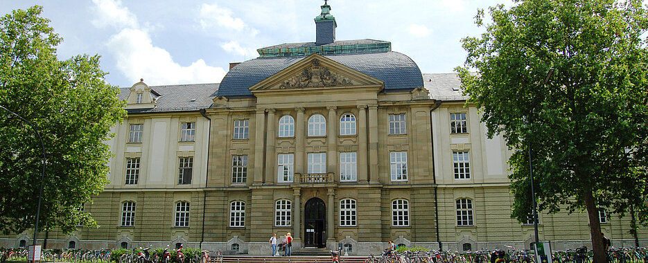 Wittel Die Teilbibliothek am Wittelsbacherplatz ist ab sofort eine Ausleihbibliothek.