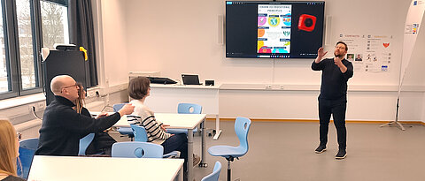 Moderne Medientechnik ermöglicht im neuen Raum effiziente hybride Lehre.