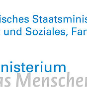 Das Bayerische Staatsministerium für Arbeit und Soziales, Familie und Integration unterstützt die Ausstellung.