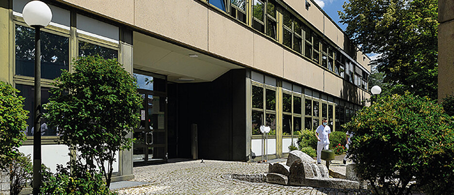 Eingangsbereich des Zentrums für Psychische Gesundheit in Würzburg.